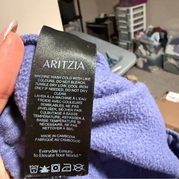 Aritzia Cozy Sweatfleece Mega Straight Sweatpant in Nightshade Blue- Size Medium - Picture 6 of 8